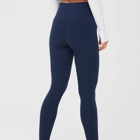 OFFLINE By Aerie Real Me High Waisted Crossover Legging - Picture 4 of 5